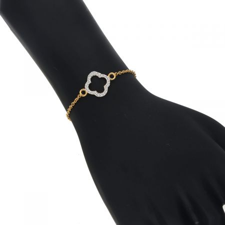 Minimalist thin bracelet in Gold Plated 925 Silver. Clover bracelet. Rhinestone clover. Gift for women or girls